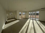 APPARTEMENT T3 DERNIER ETAGE AVEC TERRASSES — photo 2