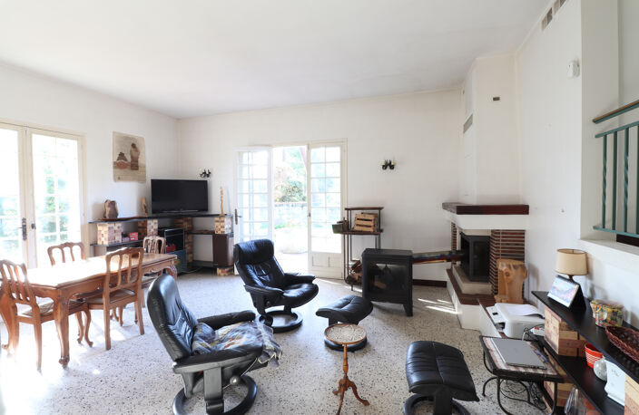 VAUX SUR MER - 150 M PLAGE DE NAUZAN - MAISON 5 CHAMBRES - JARDIN — photo 3
