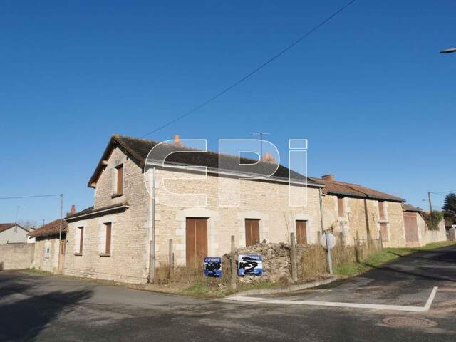 Réf 8117. Chaveignes, maison de 121 m² avec jardin, en pierre — photo du bien