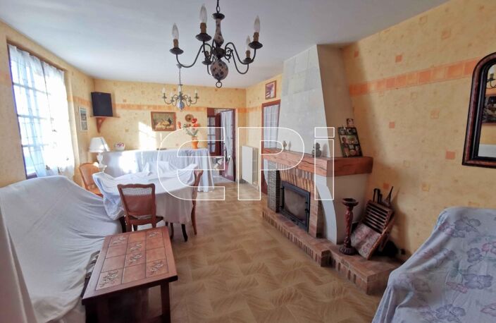 Réf 8117. Chaveignes, maison de 121 m² avec jardin, en pierre — photo 3