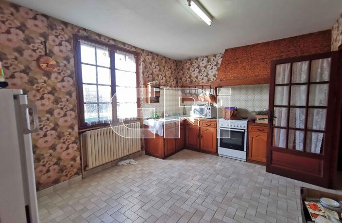 Réf 8117. Chaveignes, maison de 121 m² avec jardin, en pierre — photo 4