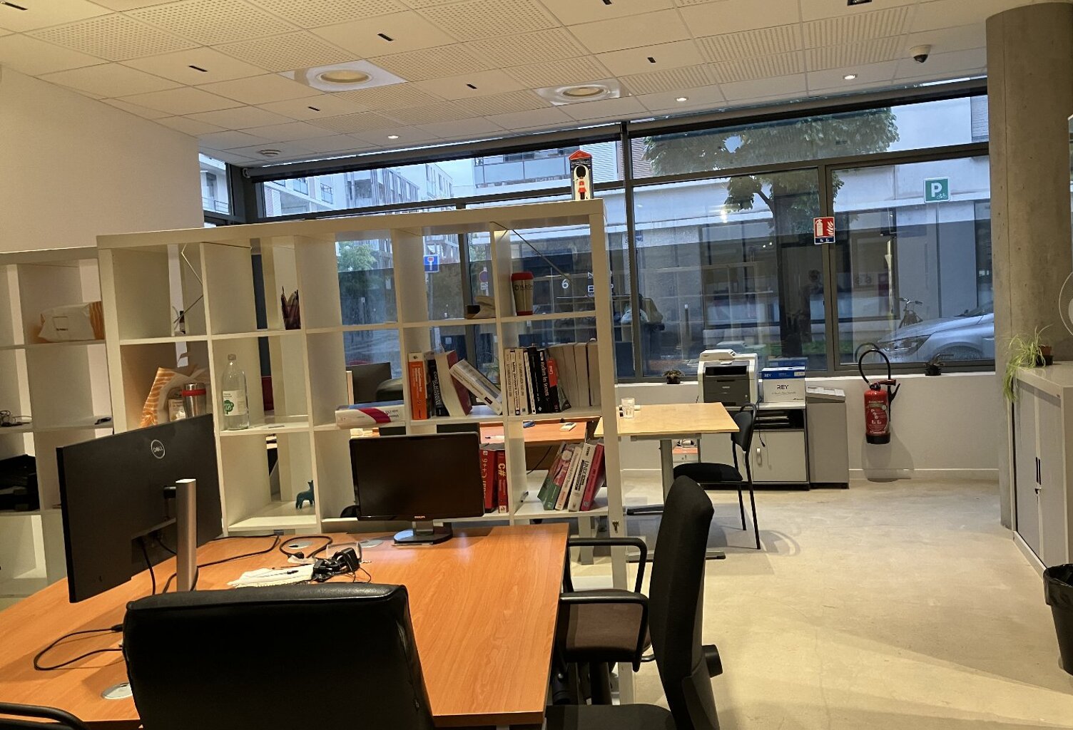 Local commercial — photo 1