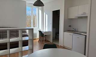 Appartement 1 Pièce 23 m² à louer à Le Monastère (12000)