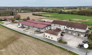 Immeuble  244 m² à vendre à Neuville-les-Dames (01400)