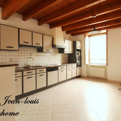 Appartement 9 pièces 159000 €