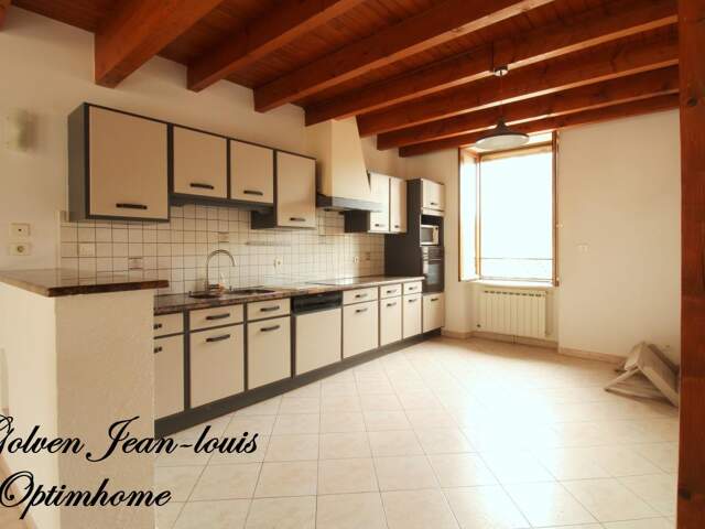Appartement plein de charme et lumineux à SAINT AFFRIQUE (12) — photo du bien