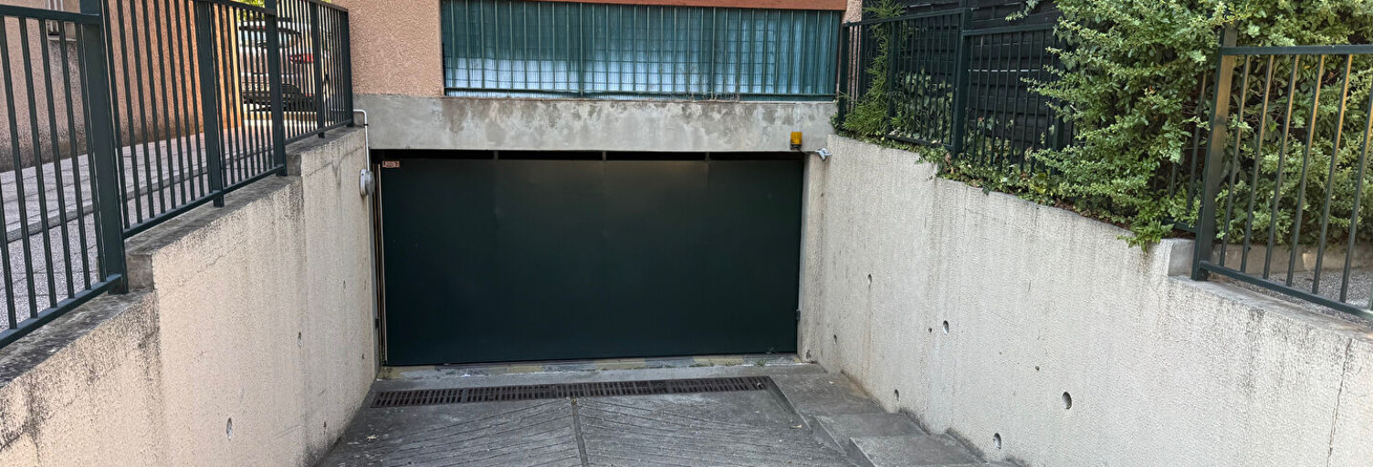 Garage  12 m² à louer à Aix-en-Provence (13290)