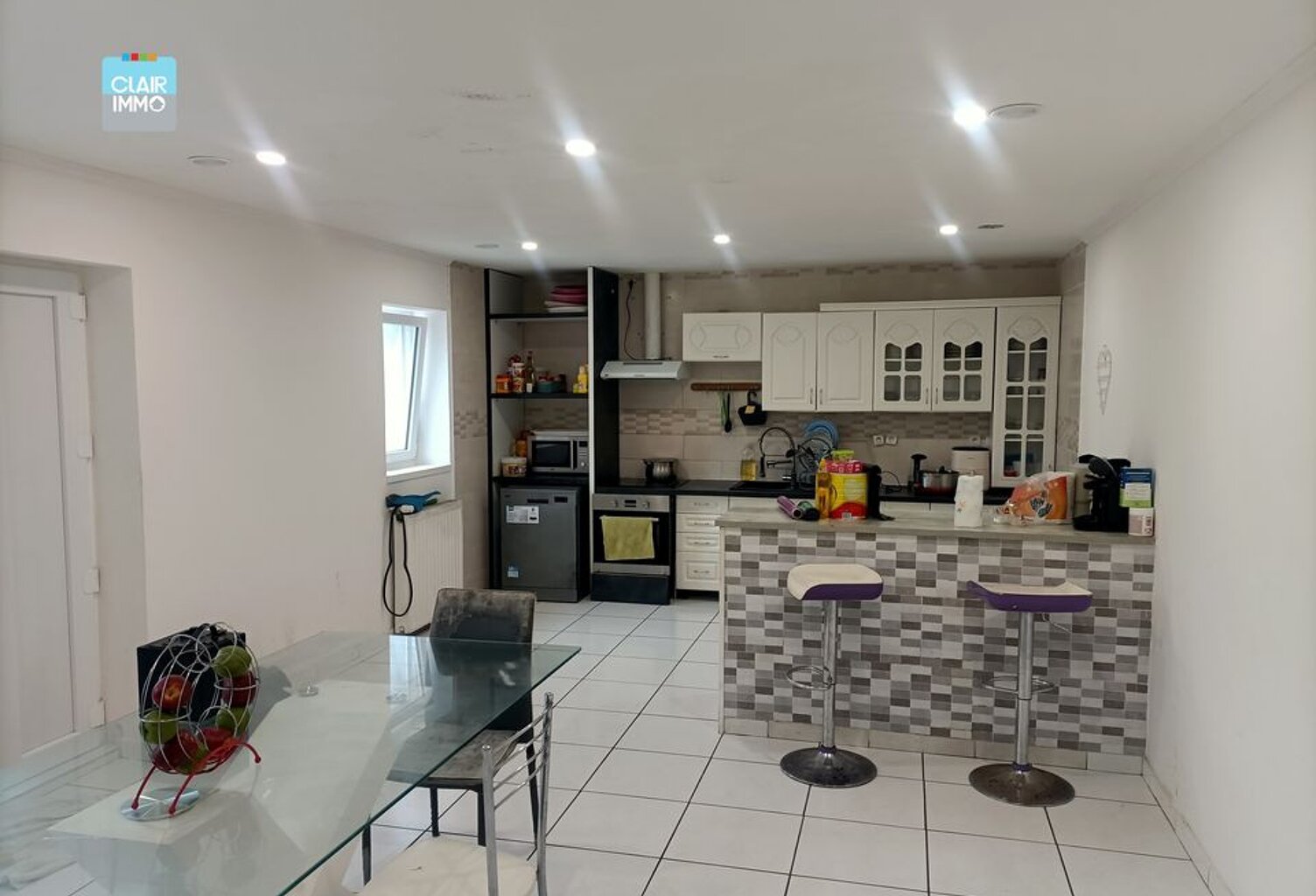 A LUGNY PROCHE MACON EN BOURGOGNE MAISON 9 PIECES DE 240 M² — photo 1