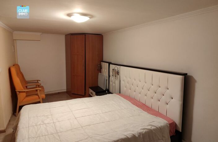 A LUGNY PROCHE MACON EN BOURGOGNE MAISON 9 PIECES DE 240 M² — photo 2