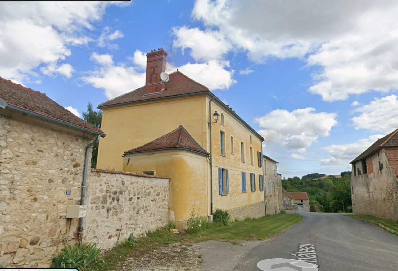Grande Maison Familiale et une Maison mitoyenne avec cour — photo 1
