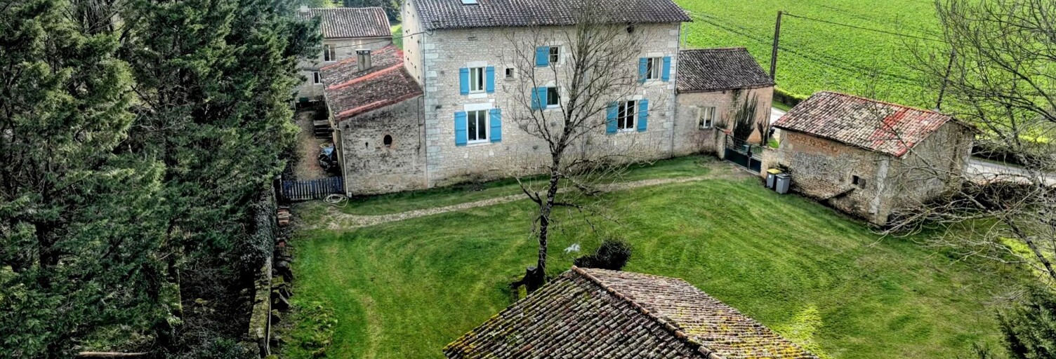 Maison 8 Pièces 211 m² à vendre à Nanteuil (79400)