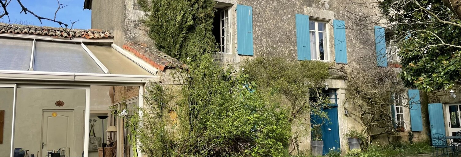 Maison 8 Pièces 211 m² à vendre à Nanteuil (79400)