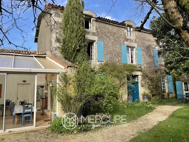 ENSEMBLE IMMOBILIER EN PIERRE — photo du bien