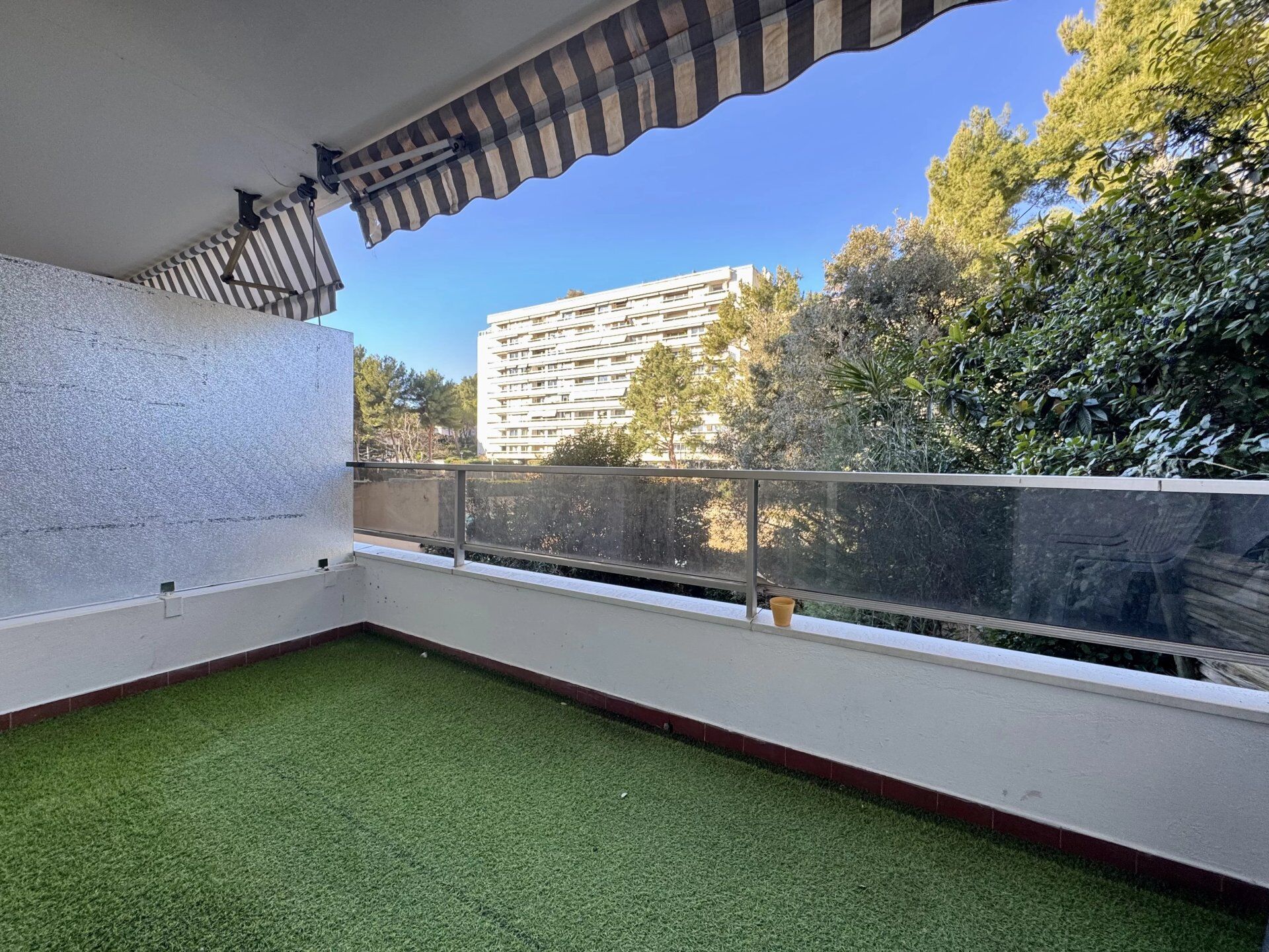 Appartement  à louer Marseille 8eme 13008