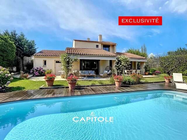 Élégante villa 5/6 pièces d’environ 130 m² avec piscine, sur un — photo du bien