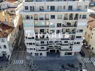 QUAI DU PORT - Appartement T4 de 126m2 - Vue Vieux Port - 13007 — photo 4