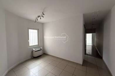 Commerce 3 pièces 680 €