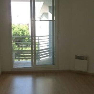 Appartement 3 pièces 894 €