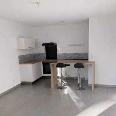 Appartement 3 pièces 1030 €