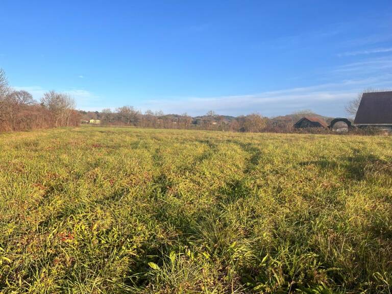 Terrain constructible de 1416 m2 à Urdès — photo 1