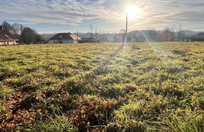 Terrain constructible de 1416 m2 à Urdès — photo 2