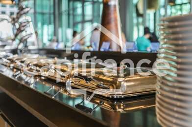 Commerce 2 pièces 247500 €