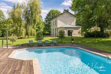 Maison 10 pièces 599000 €