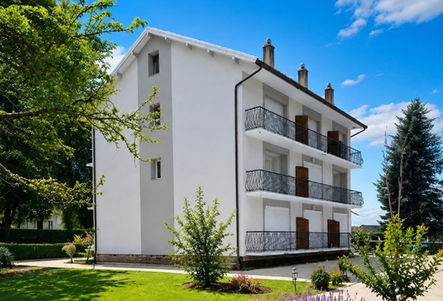 IMMEUBLE de 14 appartements à vendre LA VOGE LES BAINS (88) SPECIAL INVESTISSEUR * REVENUS IMMÉDIATS — photo 1