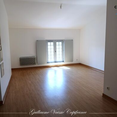 Appartement 3 pièces 588 €