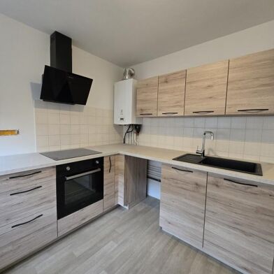 Appartement 3 pièces 790 €