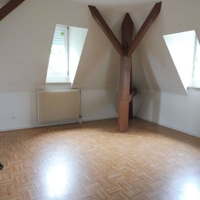 Appartement 3 pièces 790 €