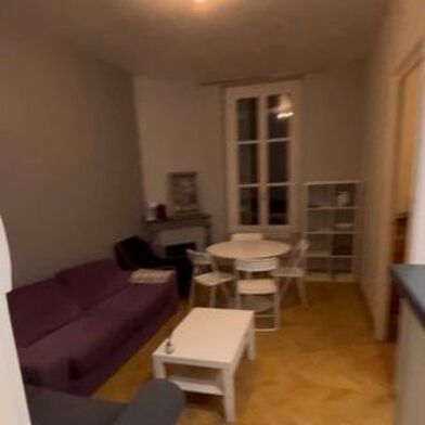 Appartement 3 pièces 721 €