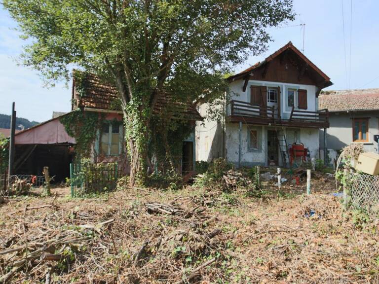 Petite maison à rénover entre coeur historique et plein campagne — photo 1