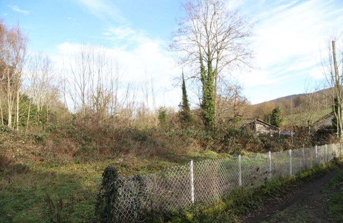 Petite maison à rénover entre coeur historique et plein campagne — photo 2