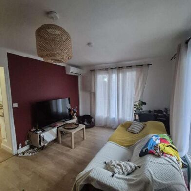 Appartement 2 pièces 810 €