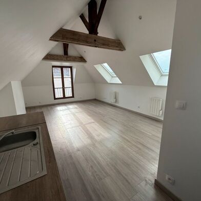 Appartement 2 pièces 590 €