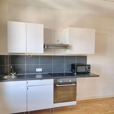 Appartement 2 pièces 830 €