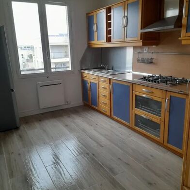 Appartement 3 pièces 908 €
