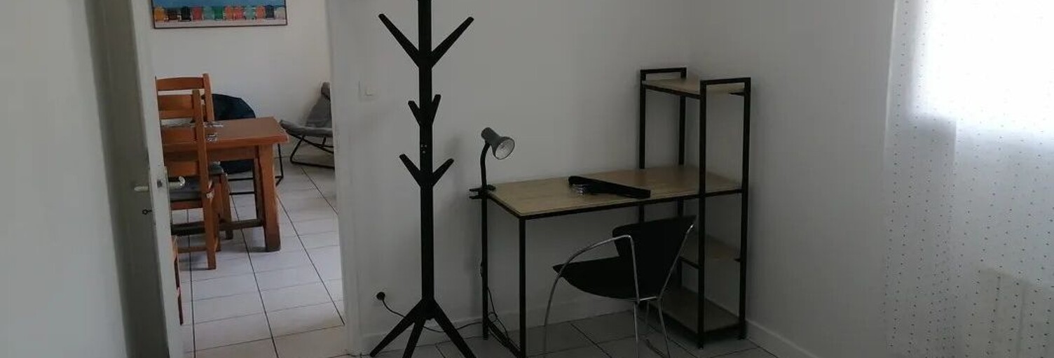 Appartement 1 Pièce 77 m² à louer à La Rochelle (17000)