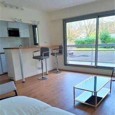 Appartement 1 pièces 875 €