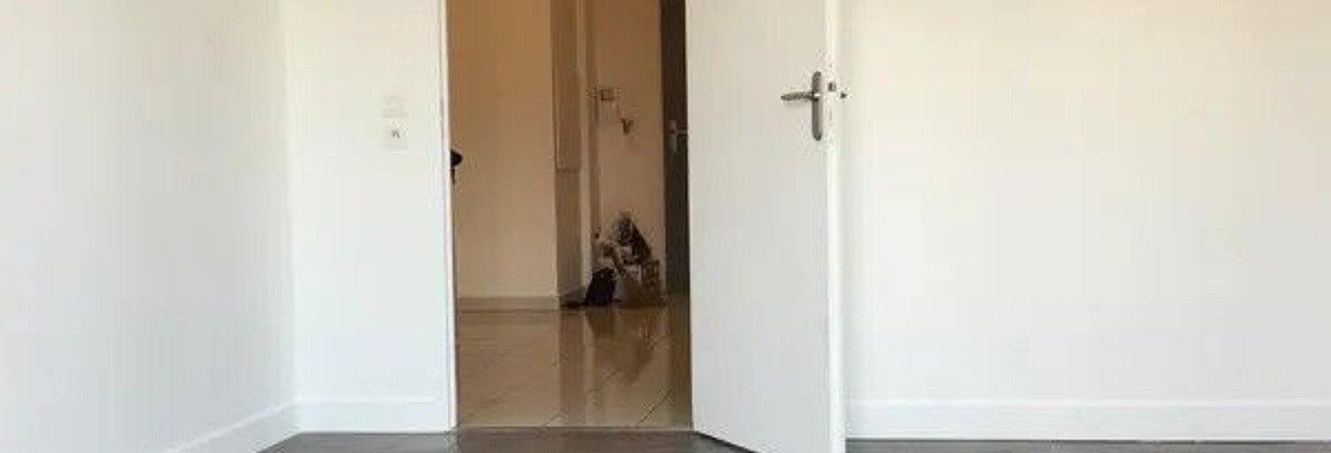 Appartement 1 Pièce 27 m² à louer à Évry-Courcouronnes (91000)