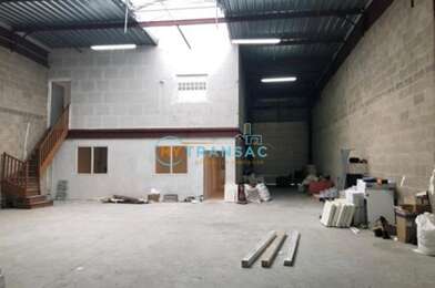 Local industriel  2762 €