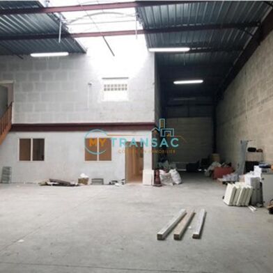 Local industriel  2762 €