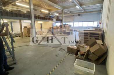 Local industriel  3360 €
