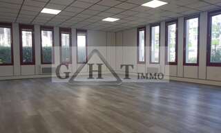 Bureau  120 m² à louer à Villebon-sur-Yvette (91140)