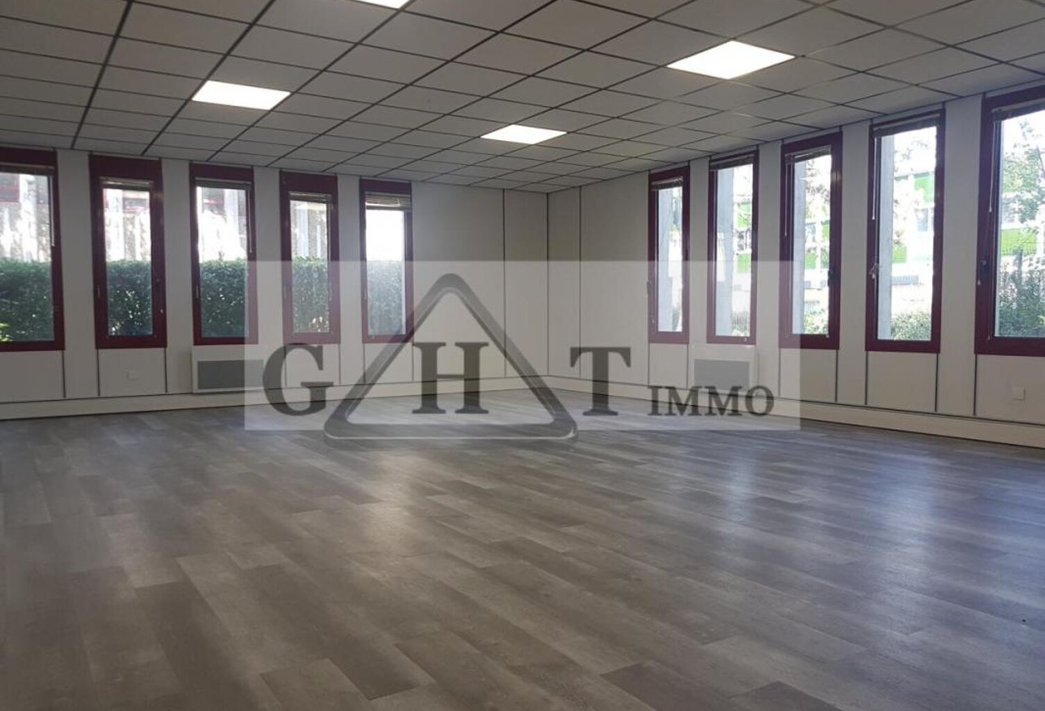 BUREAUX — photo 1