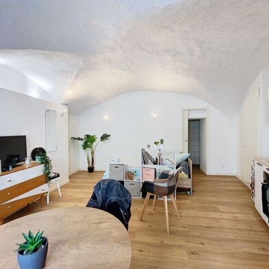 Appartement 1 pièces 425 €