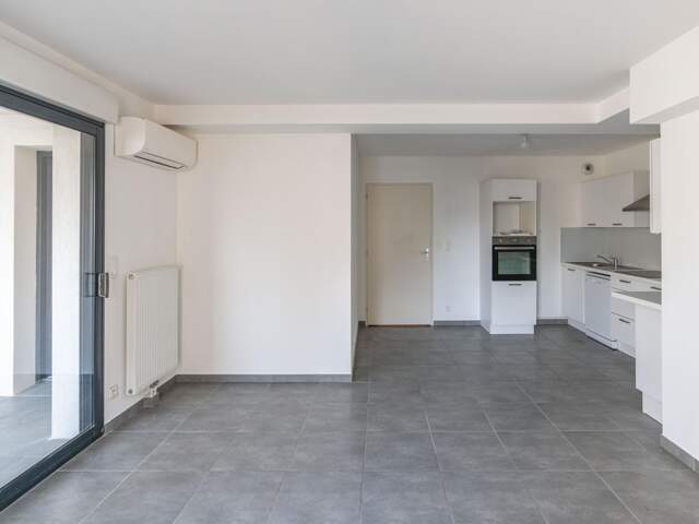 Appartement À Vendre — photo du bien
