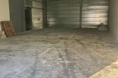 Local industriel  1400 €