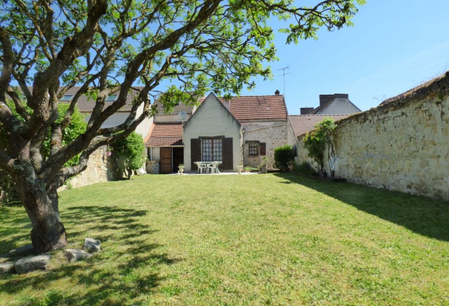 SAGY Maison en Pierre — photo 1